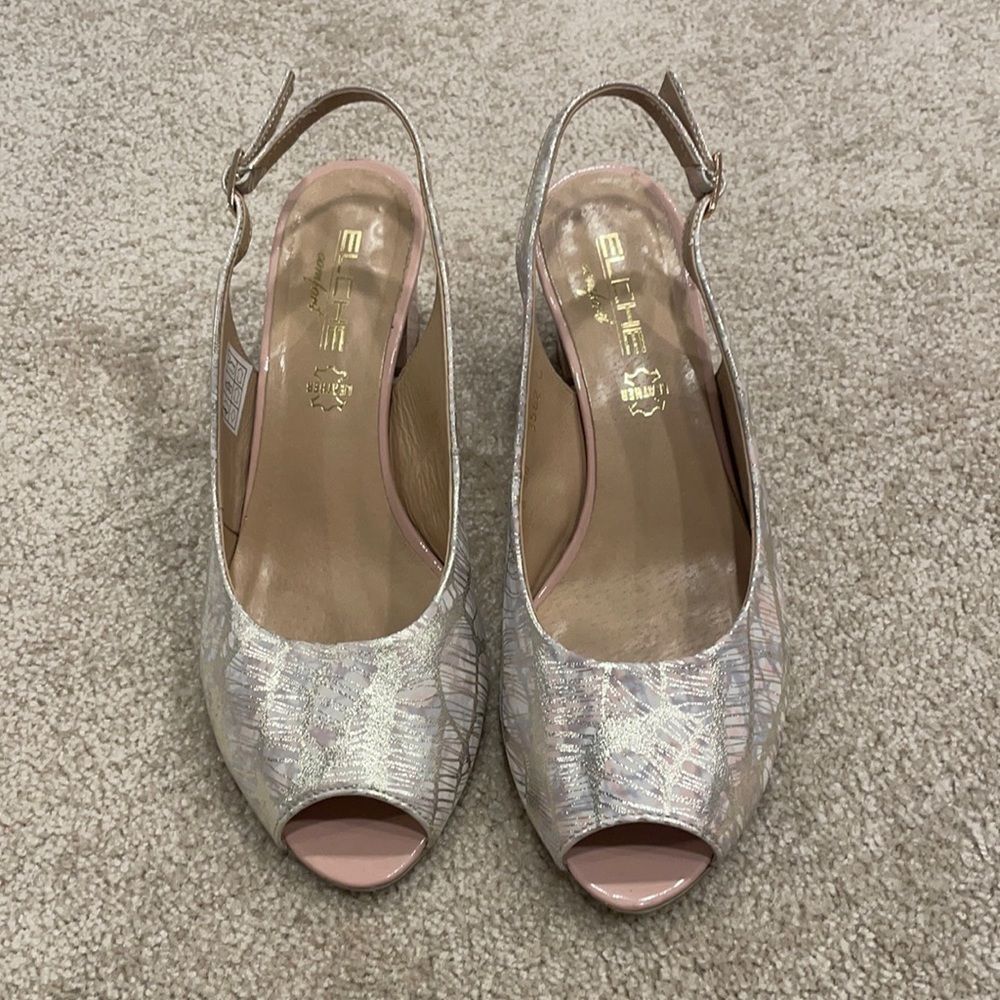 Elche leather heels sandals size 38 (fits 7.5)